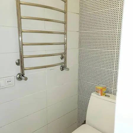 однокімнатна по вул дорошенка 56 Apartment