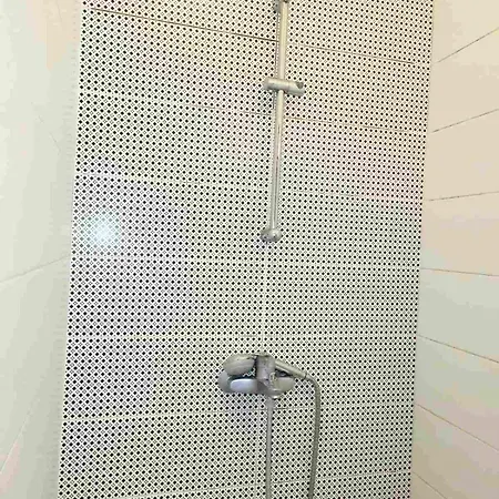 однокімнатна по вул дорошенка 56 Appartement Lviv